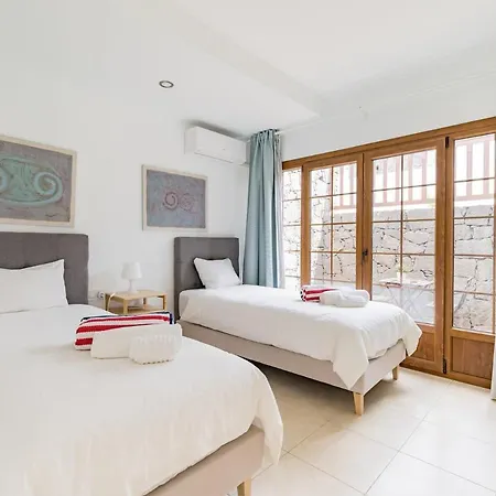 Preciosa Y Espaciosa Villa Con Piscina /Vistas Mar 别墅 普拉亚布兰卡